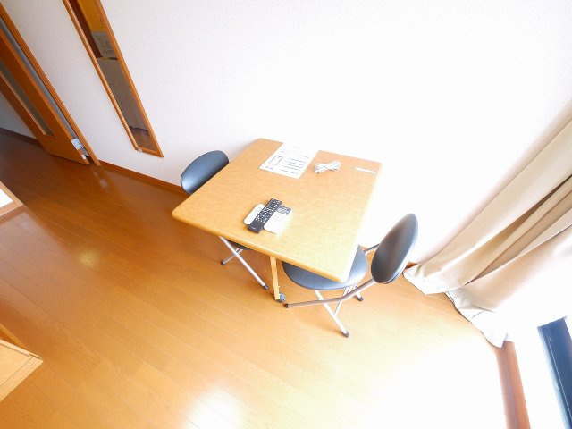 レオパレス相楽の設備|テーブル付き