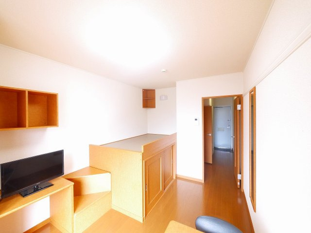 レオパレス相楽の居間・リビング|ゆったりとした居間です