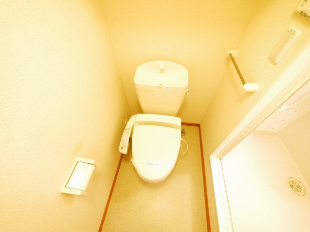 レオパレス相楽のトイレ|コンパクトで使いやすいトイレです