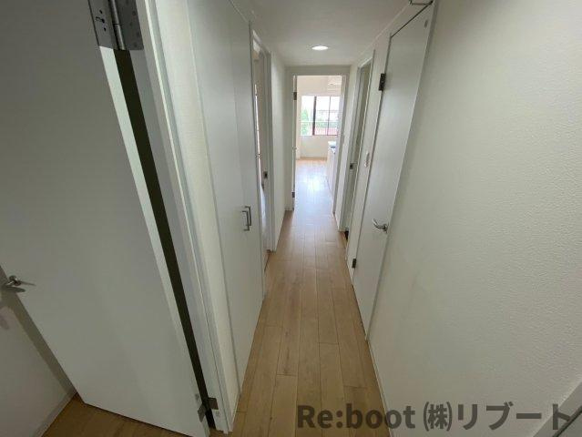 PLENDY市川大野の玄関