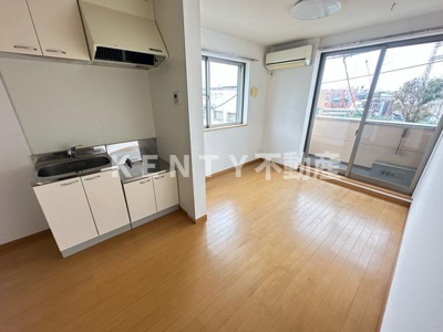 【居間・リビング】 | サンビレイ9 | ゆったりとした居間です