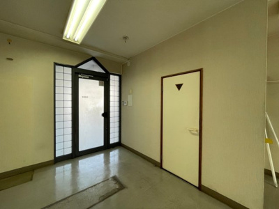 【玄関】 | サザレビル