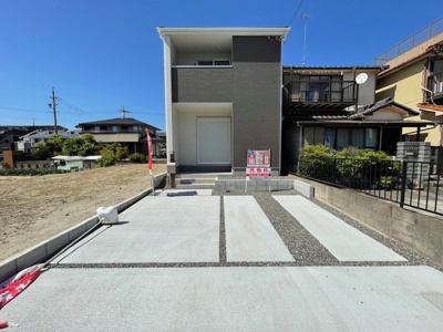 【外観】 | LiveleGarden.S中川区東春田【仲介手数料無料　春田小学校　富田中学校】 | LINEから簡単お問合せ可能！
友達検索で@nqk7328tです！。