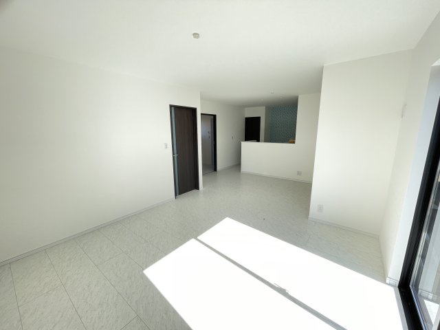 藤岡市上戸塚（全1棟）1号棟の居間・リビング|同社施工例