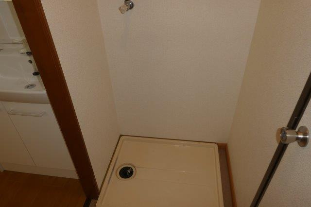 ハピネスエンジェル３２３のその他|洗濯機置き場