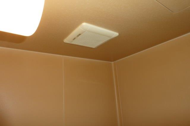 ハピネスエンジェル３２３の浴室|浴室換気扇