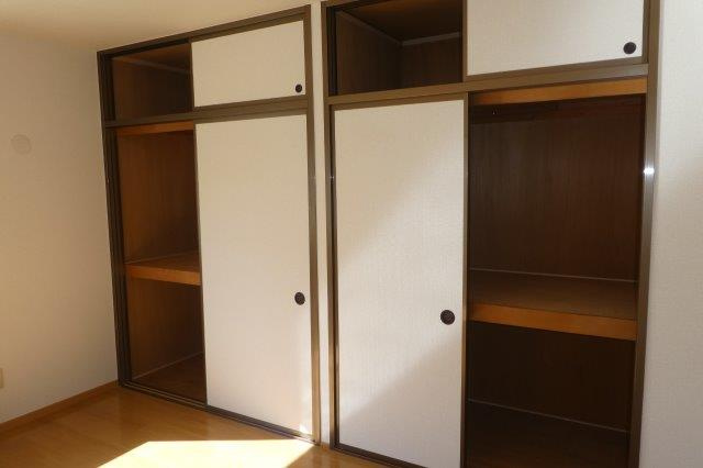 ハピネスエンジェル３２３の収納|洋室