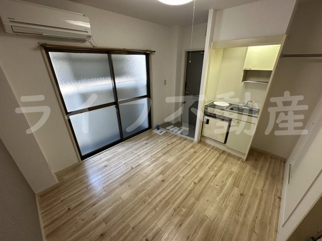 ハイツ菱屋の居間・リビング
