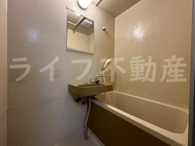 ハイツ菱屋の浴室