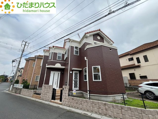 北本市石戸宿4丁目　中古一戸建ての前面道路含む現地写真