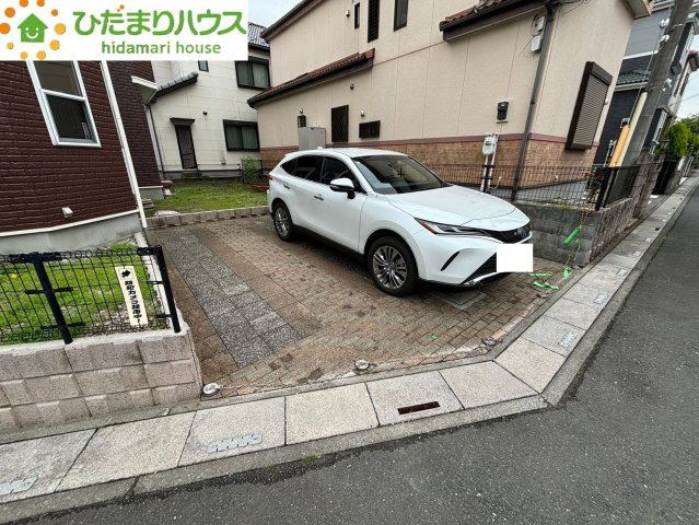 北本市石戸宿4丁目　中古一戸建ての駐車場