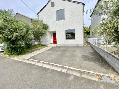 【駐車場】 | デュースブリーズ紀三井寺