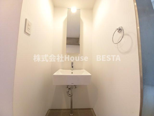 イーストヴィレッジ三宮の独立洗面台