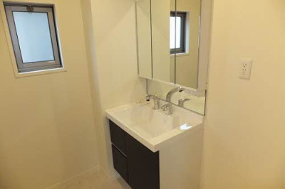 【独立洗面台】 | シャーメゾン真締川 | 独立洗面化粧台が付いています