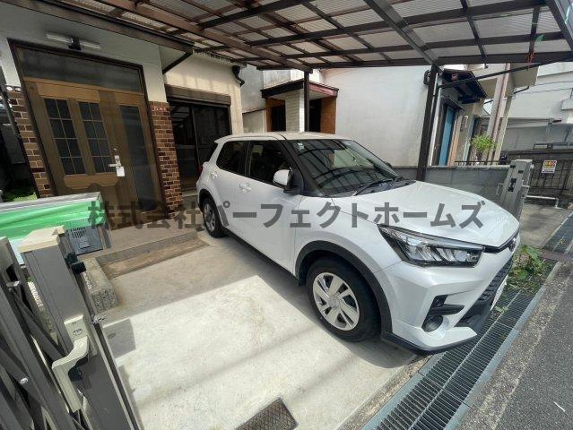 茄子作東町戸建　賃貸の駐車場