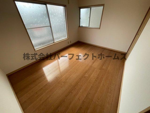 茄子作東町戸建　賃貸の洋室