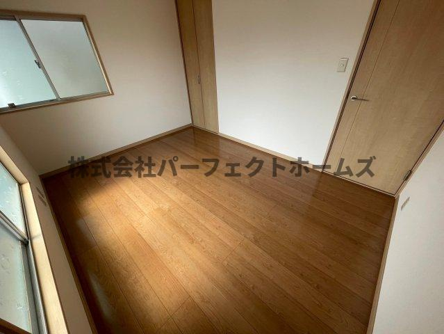 茄子作東町戸建　賃貸の洋室