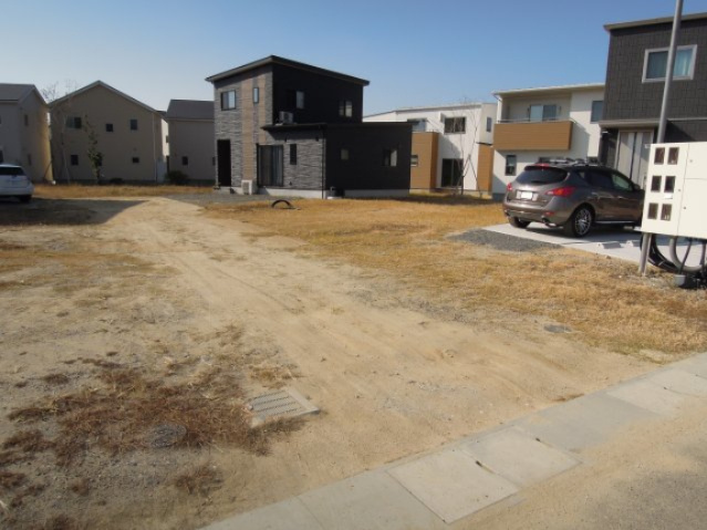 笠岡サトヤマプロジェクトの前面道路含む現地写真|F2号地