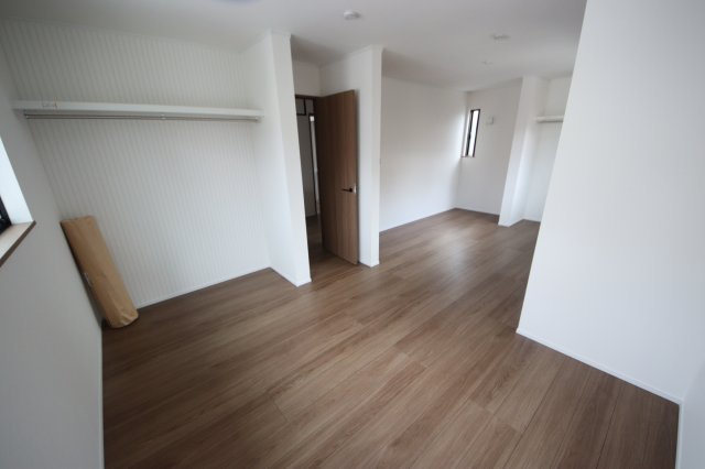 《仲介手数料無料》南区大字広ヶ谷戸567(N号棟)7期・新築一戸建ての洋室|撮影日 2025年6月2日 15:40 晴れ