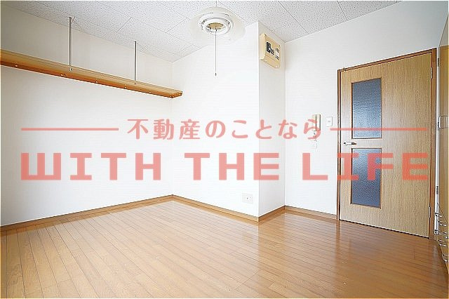 ピーコムコガの居間・リビング|ゆったりとしたリビングです