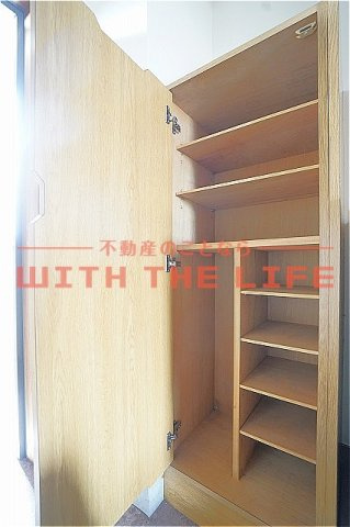 ピーコムコガの収納|シューズボックスです
