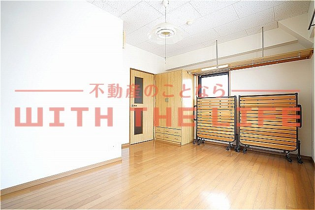 ピーコムコガの居間・リビング|ゆったり過ごせるリビングです