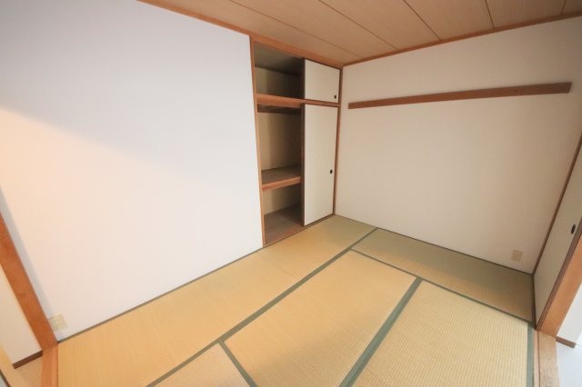 パーク・ノヴァあやめ池の和室