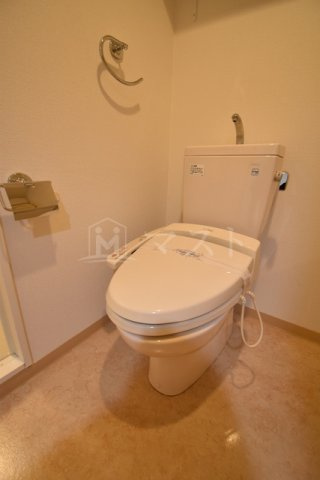 ディオレクレスト東心斎橋のトイレ