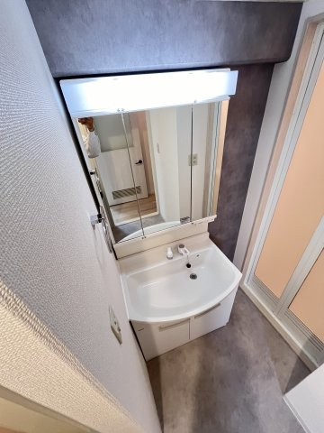 大阪市城東区中央３丁目の賃貸マンションの独立洗面台