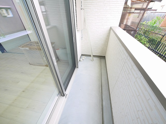 ジーメゾン大和郡山ルプレのバルコニー