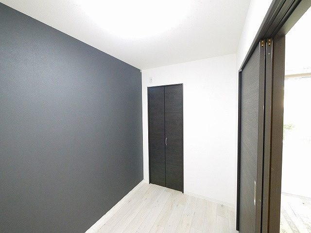 ジーメゾン大和郡山ルプレの洋室