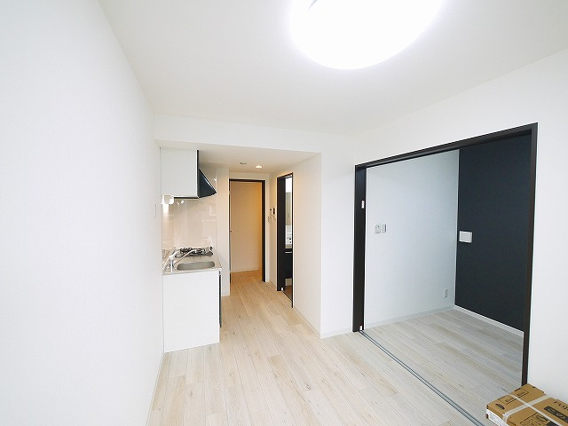 ジーメゾン大和郡山ルプレの居間・リビング