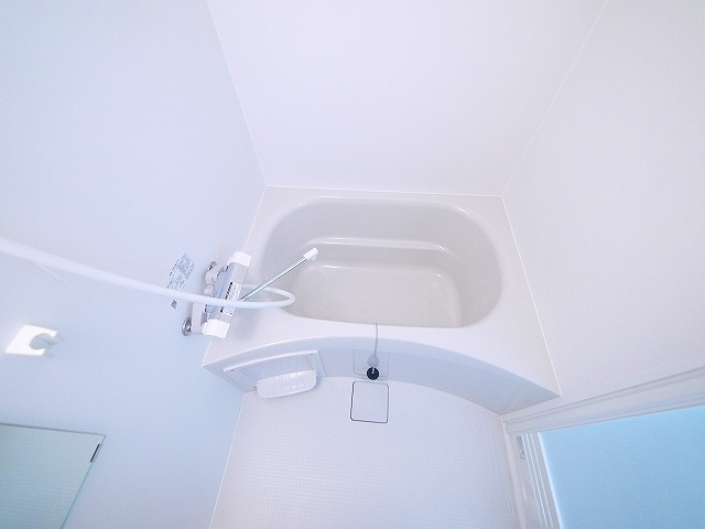 ジーメゾン大和郡山ルプレの浴室