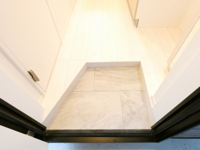 【玄関】 | ルーエ町南