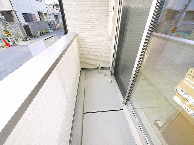 ジーメゾン大和郡山ルプレのバルコニー