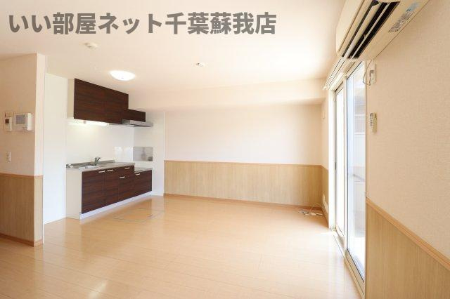 いずみハイツの居間・リビング|おしゃれなリビングです