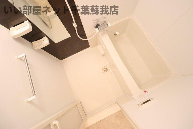 いずみハイツの浴室|日々の疲れを癒すお風呂付です