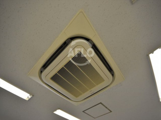 【設備】 | サンモトビル | サンモトビル　エアコン