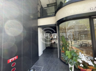 【エントランス】 | GARNET BLDG OSAKA　エントランス
