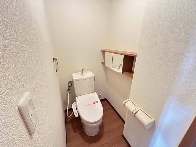 サン・ソレイユ西条　壱番館のトイレ