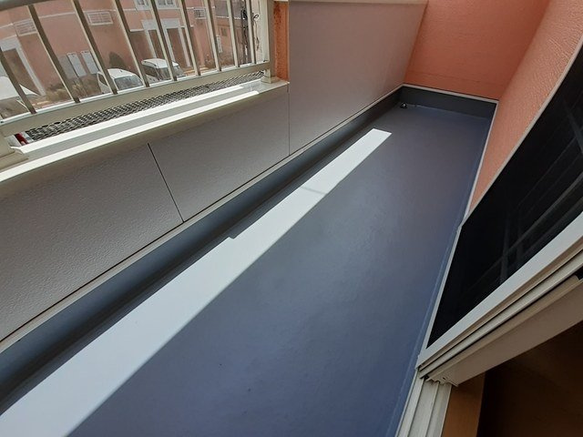 姫路市書写のアパートのバルコニー