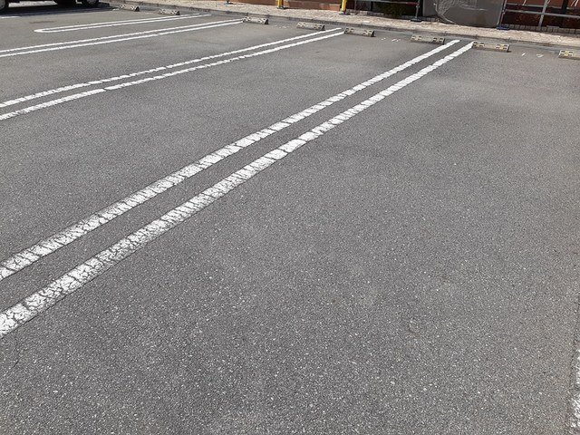 姫路市書写のアパートの駐車場