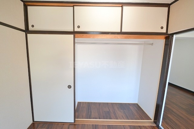 第一鳴戸ビルの収納