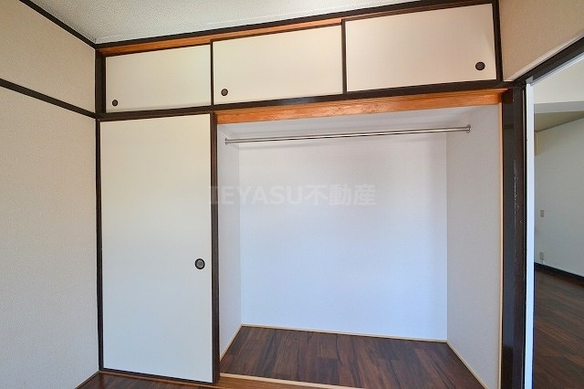 第一鳴戸ビルの収納