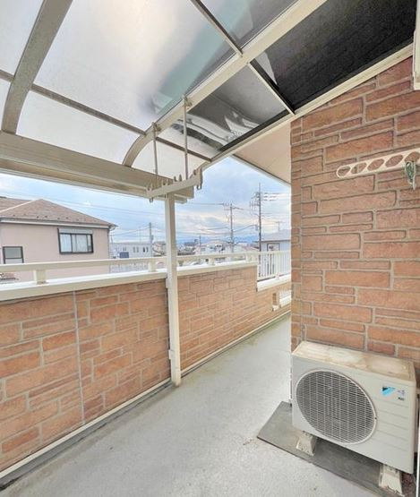 【中古】坂戸市にっさい花みず木中古住宅のバルコニー|ワイドバルコニーも陽当り良好です！