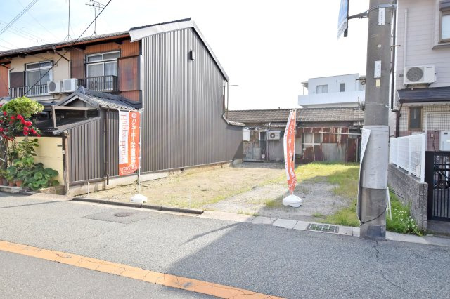 伊丹市春日丘3丁目新築一戸建て│3LDK+駐車駐輪可の外観|全居室収納有の独立キッチン3LDKの新築戸建が誕生いたします。