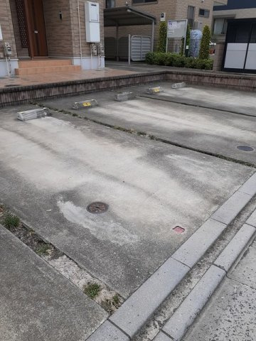 アプローズの駐車場