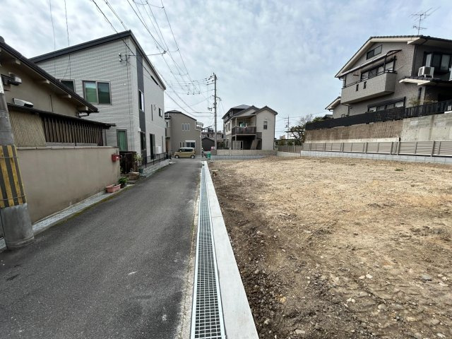 限定２区画新築戸建☆京阪線・ＪＲ線『黄檗』駅まで徒歩圏内☆駐車２台ＯＫ☆宇治市五ケ庄野添の前面道路含む現地写真|前道(令和５年５月撮影)