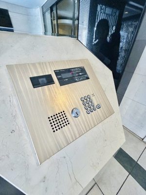 【エントランス】 | プレサンス本町プライム