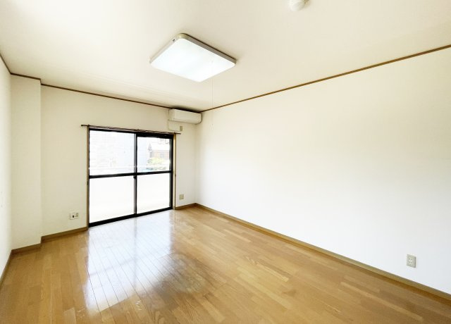 グリーンリバティー新蔵の居間・リビング